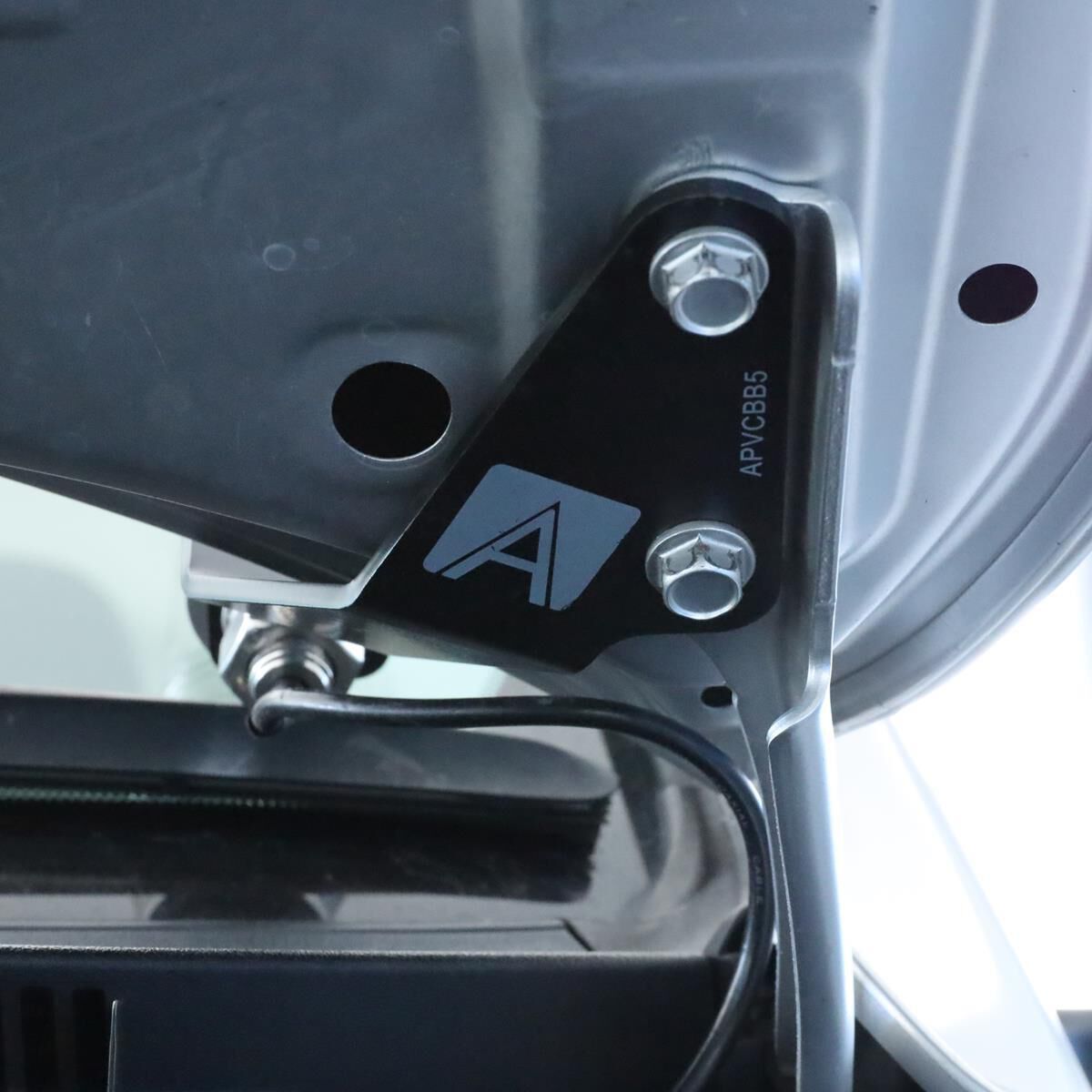 BONNET MOUNT UHF ANTENNA BRACKET TO SUIT TOYOTA LANDCRUISER 200 SERIES* (2016-2021), , scaau_hi-res