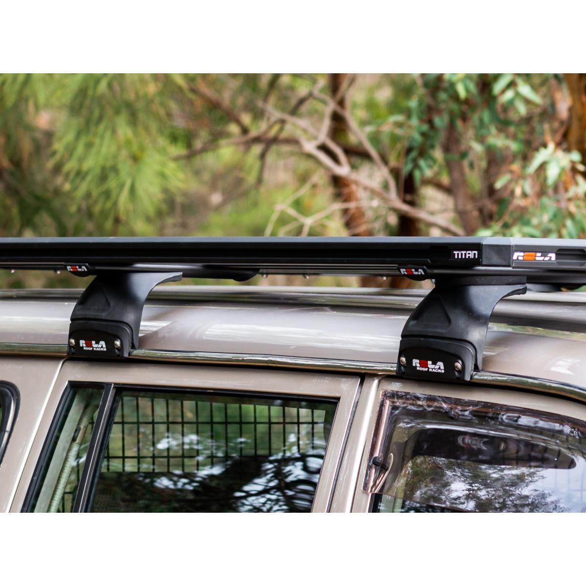 LOW MOUNT KIT WITH 2000MM TITAN TRAY (3 BARS) - TOYOTA LAND CRUISER 76 SERIES, , scaau_hi-res