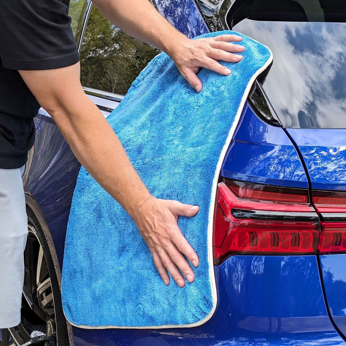 Bowden's Own Twisted Pro Sucker Drying Towel 700 x 500mm, , scaau_hi-res