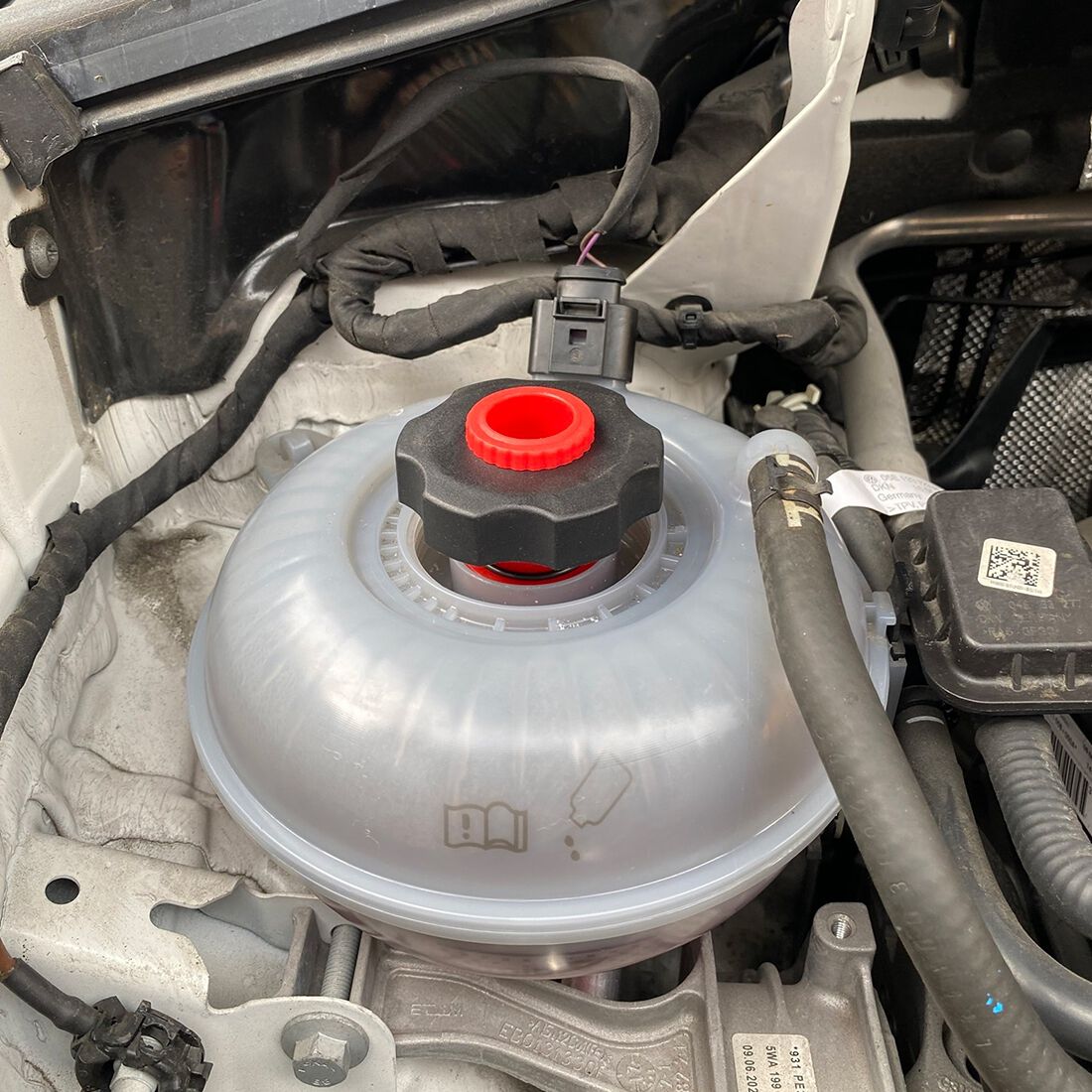 SCA Funnel Coolant Filling Kit, , scaau_hi-res