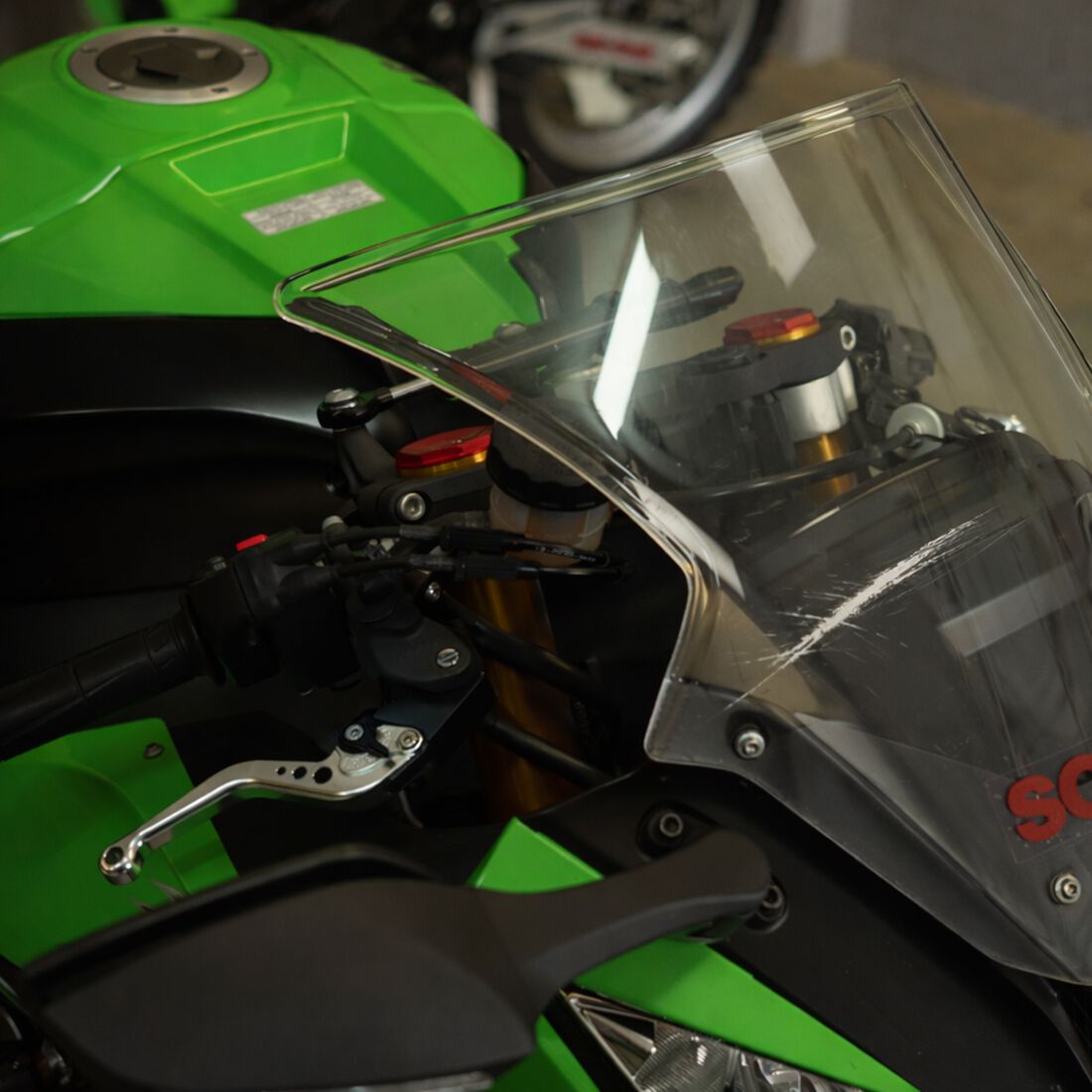 QUIXX Acrylic Scratch Remover, , scaau_hi-res