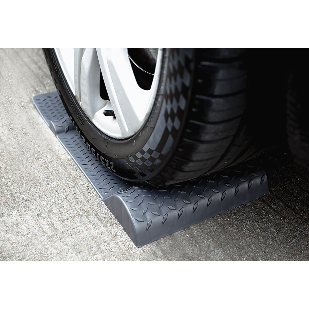 SCA Garage Parking Aid, , scaau_hi-res