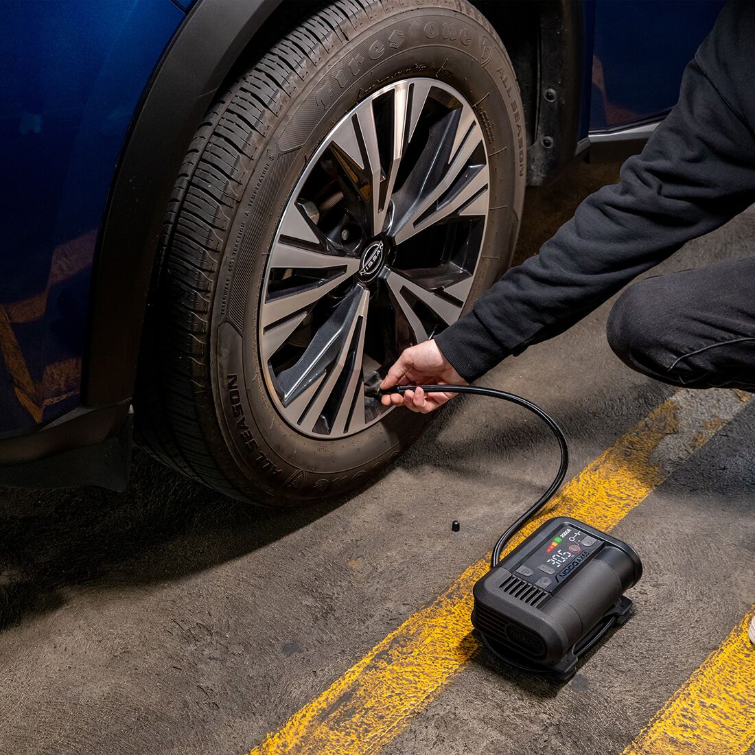 NOCO 12V 2000A Jump Starter With Built-In 100PSI Air Compressor & 100 Lumen LED Flashlight - AX65, , scaau_hi-res